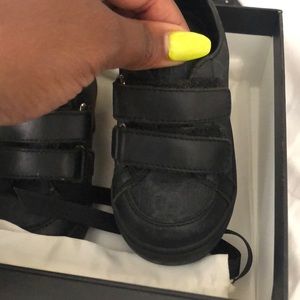 Toddler Gucci sneaks size 22